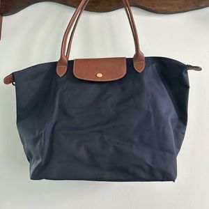 Navy blue longchamp tote